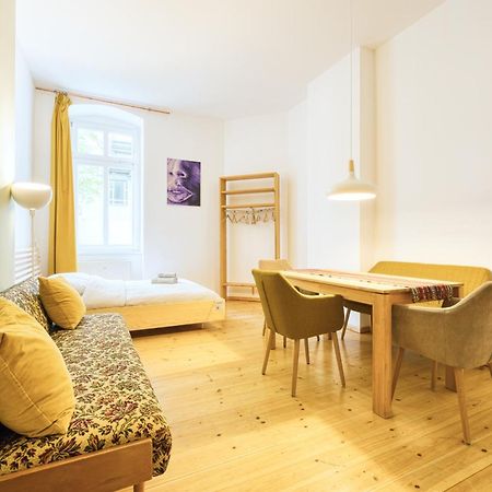 Gemuetliche 2-Zimmer-Wohnung Zentral Friedrichshain Berlim Exterior foto
