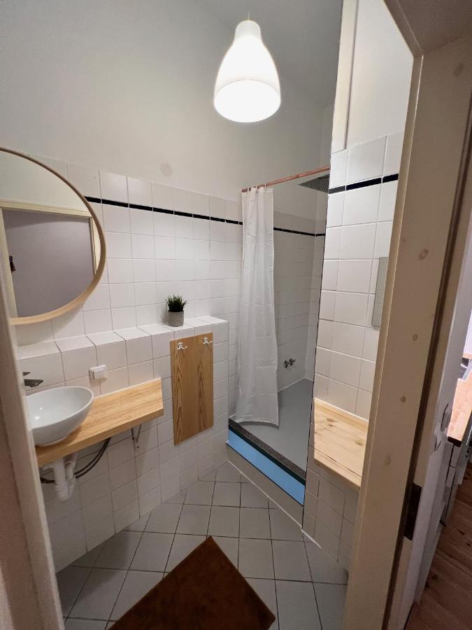 Gemuetliche 2-Zimmer-Wohnung Zentral Friedrichshain Berlim Exterior foto