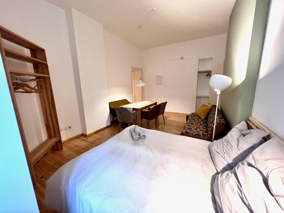 Gemuetliche 2-Zimmer-Wohnung Zentral Friedrichshain Berlim Exterior foto